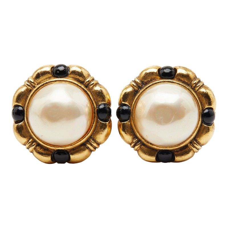 Chanel Vintage Pearl Gold Plated — view 3