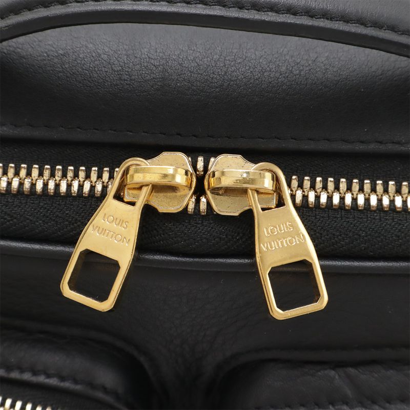 Louis Vuitton Utility Crossbody Bag 2-Way Clutch Leather Black — view 4