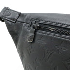Louis Vuitton Monogram Shadow Discovery Bum Bag PM Waist Pouch Body — view 6