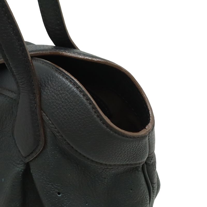 Louis Vuitton Monogram Mahina Sealth PM Tote Noir Black — view 5