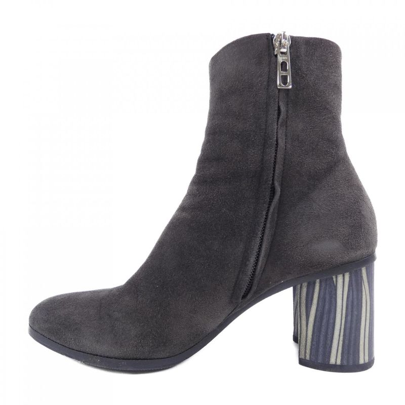 Hermes Velvet Grey Boots — view 2