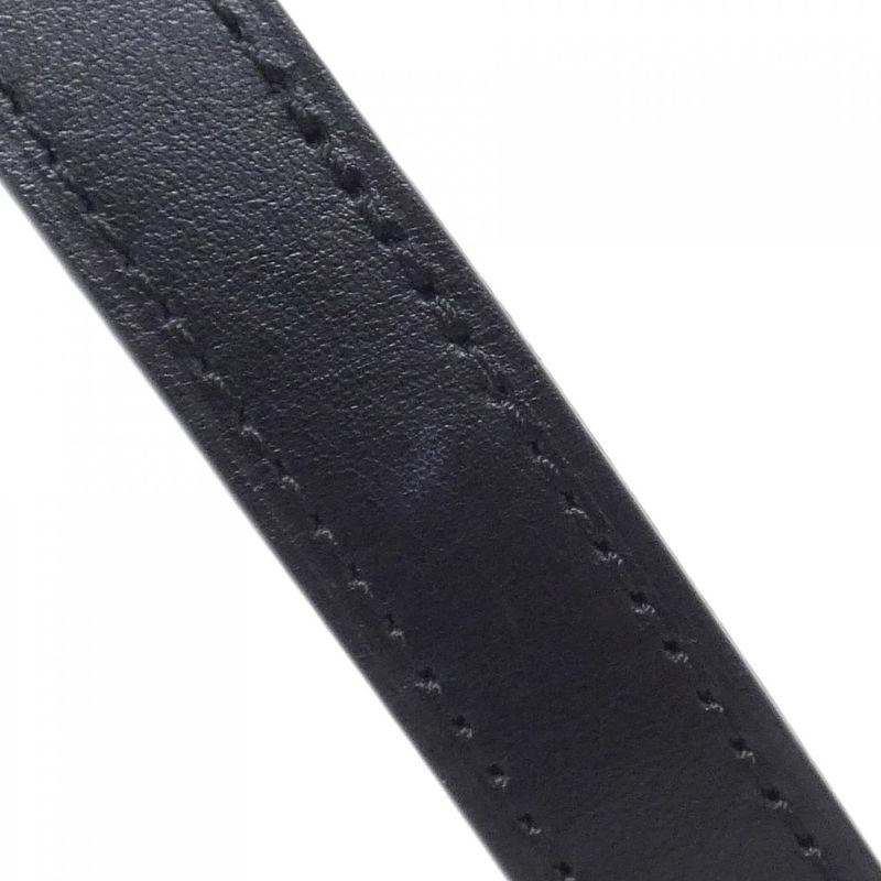 Louis Vuitton Monogram Canoe Shoulder Bag — view 5