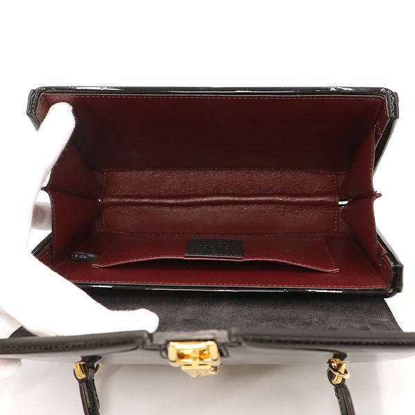 Gucci Condition Black Patent Leather Sylvie 2-Way Handbag — view 6