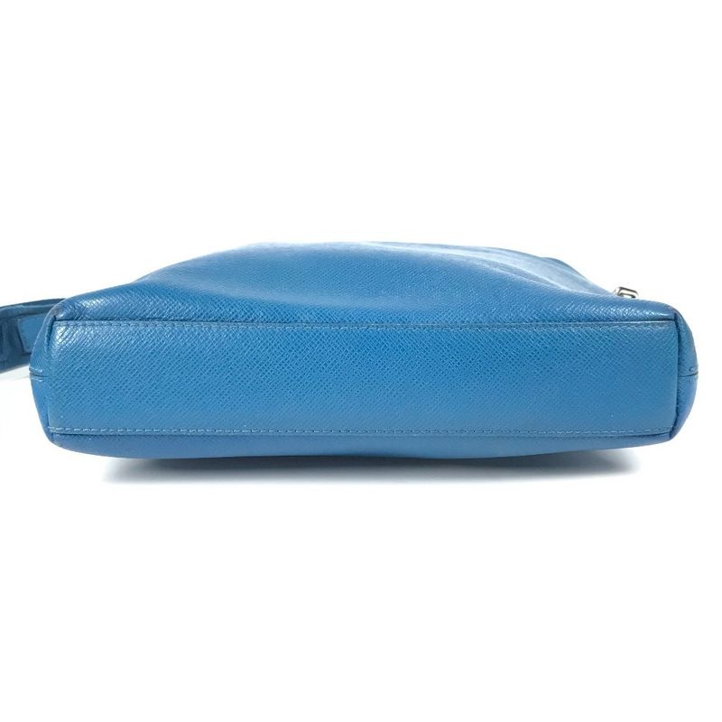 Louis Vuitton Shoulder Bag Grigori Messenger PM Taiga Leather Blue — view 5