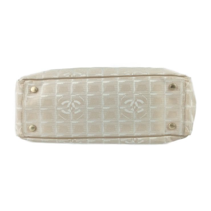 Chanel Tote New Travel GM Beige Canvas Leather Shoulder Bag — view 4