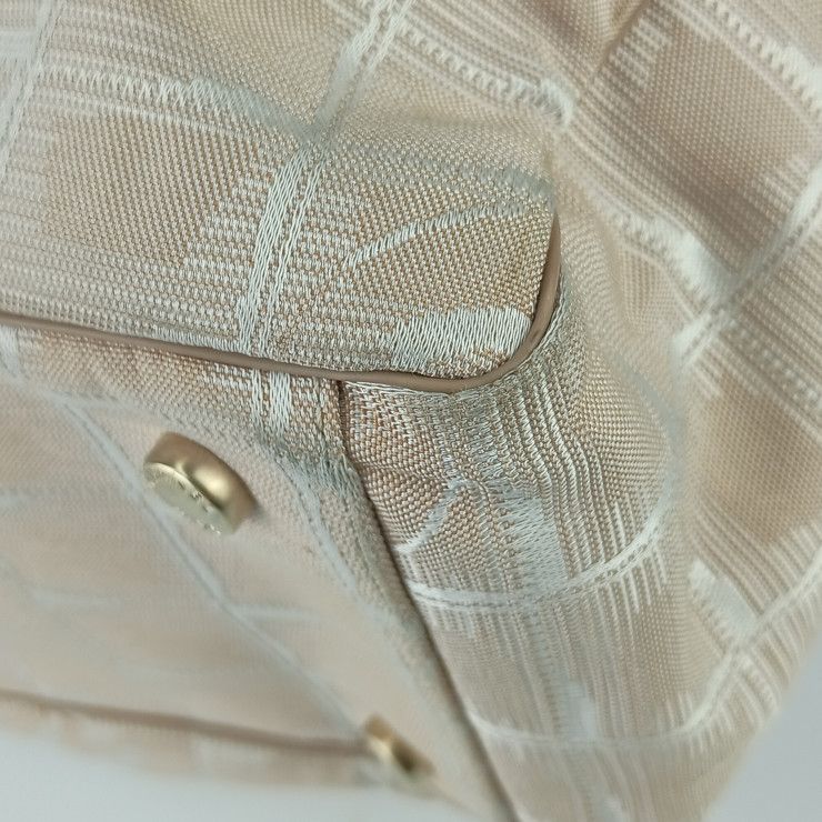 Chanel Tote New Travel GM Beige Canvas Leather Shoulder Bag — view 5