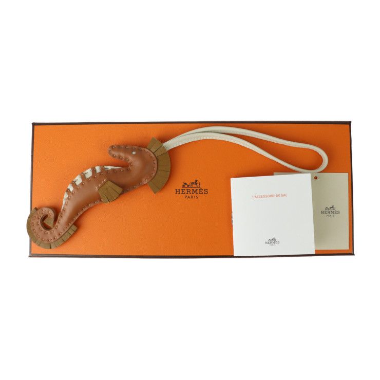 Hermes Ipoh Seahorse And Other Small Accessories Aniomiro Brownish Gold Craft — view 7