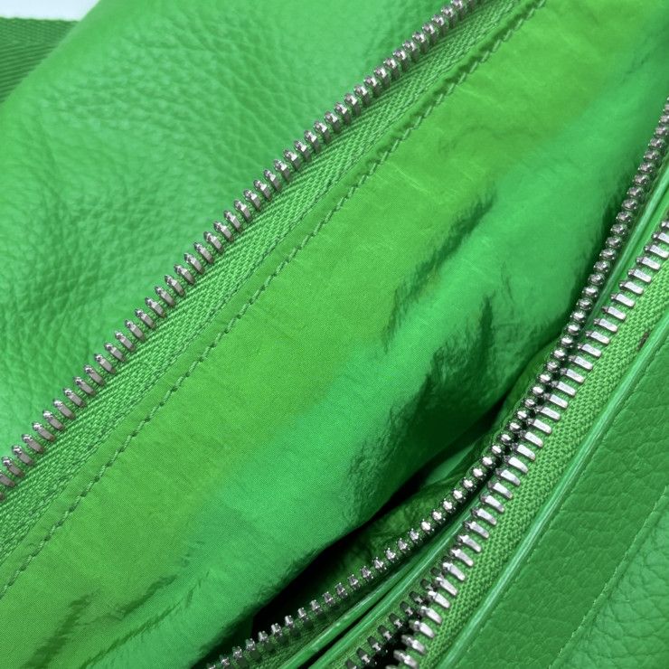 Bottega Veneta Shoulder Bag Classic Pillow Crossbody Green Silver — view 8