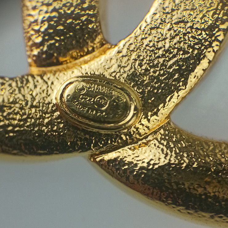 Chanel Necklace Coco Mark Gold Pink Metal Super — view 6