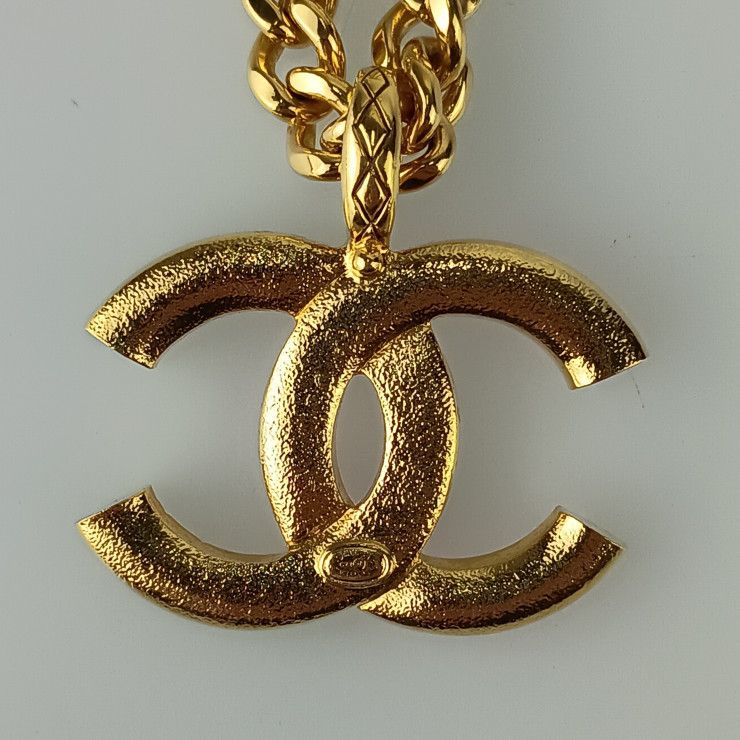 Chanel Necklace Coco Mark Gold Pink Metal Super — view 5