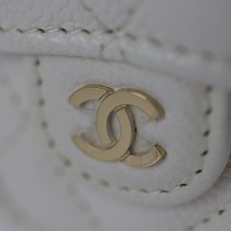 Chanel Airpods Case 2 nd Generation Exclusive Ap1647 Caviar — view 6