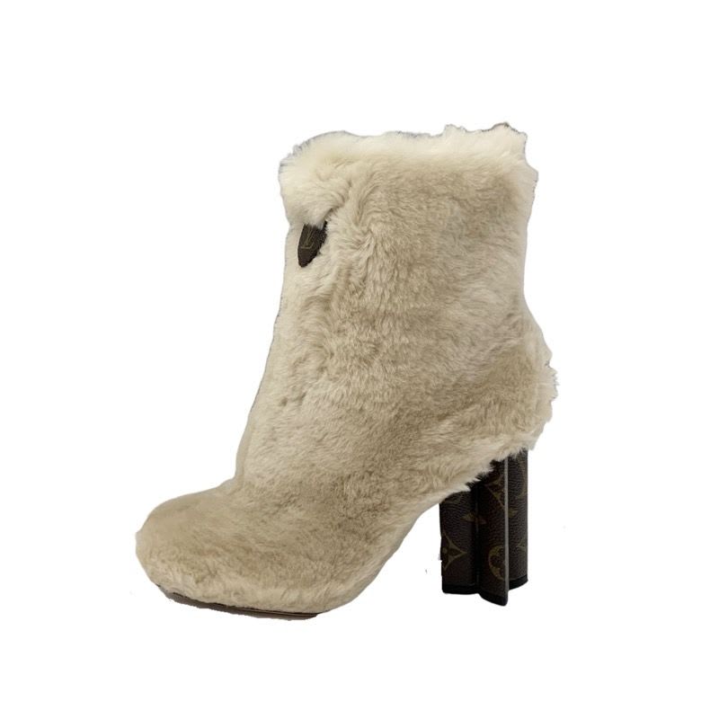 Louis Vuitton Silhouette Line Monogram Boots Short Shoes Fur Leather — view 3