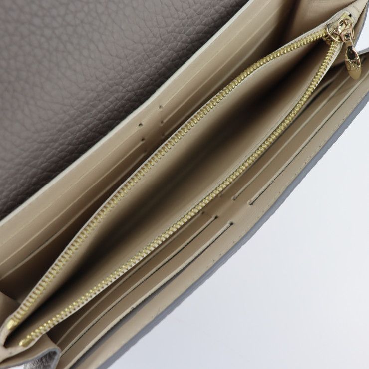 Louis Vuitton Portefeuille Capucines Long Wallet Taurillon Leather — view 9