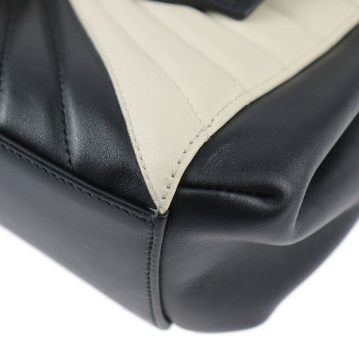 Gucci Queen Margaret Top Handle Handbag Calfleather Black Ivory — view 5