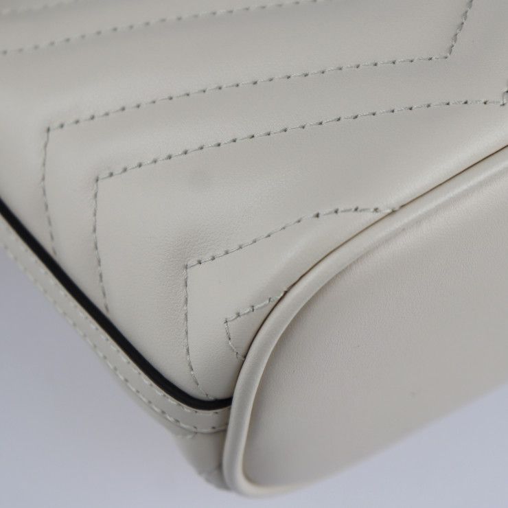 Gucci Shoulder Bag Leather White Ivory Gold Hardware GG Marmont Quilted — view 5