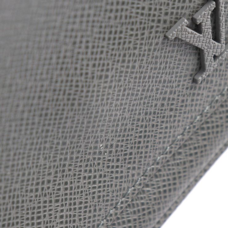 Louis Vuitton District PM NV3 Messenger Bag Leather Glacier Gray Silver — view 6