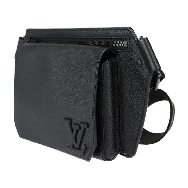Louis Vuitton Take Off Suring Body Bag Grain Leather Noir Black Logo — view 2