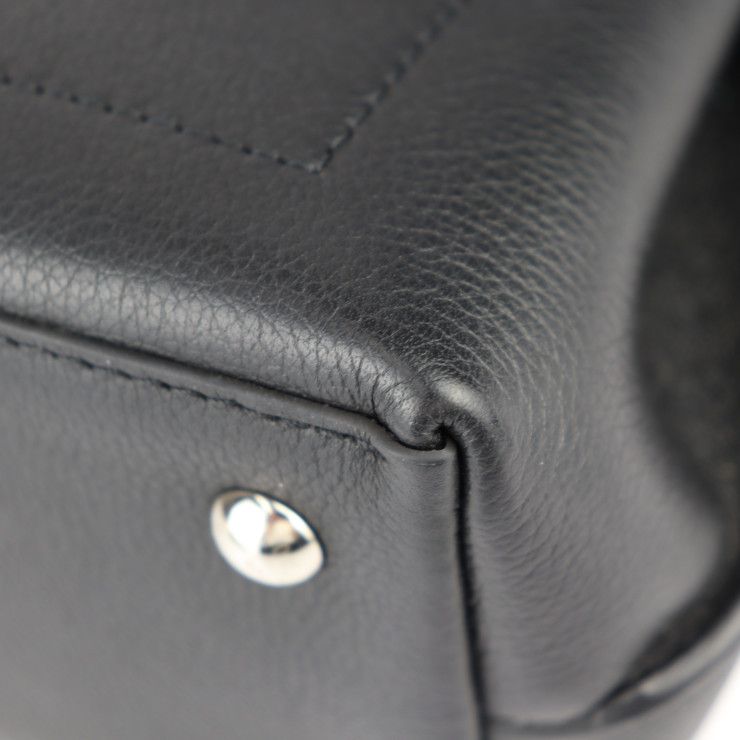 Louis Vuitton Lock Me Ever Mini Handbag Grain Calfleather Black Silverhar — view 5