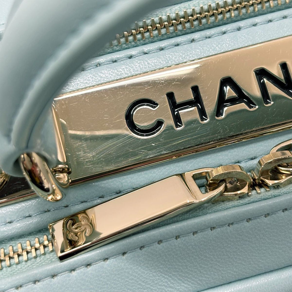 Chanel Quilted Chain Shoulder Bag Lambskin Trendy CC Mizuiro Champagne Gold — view 8