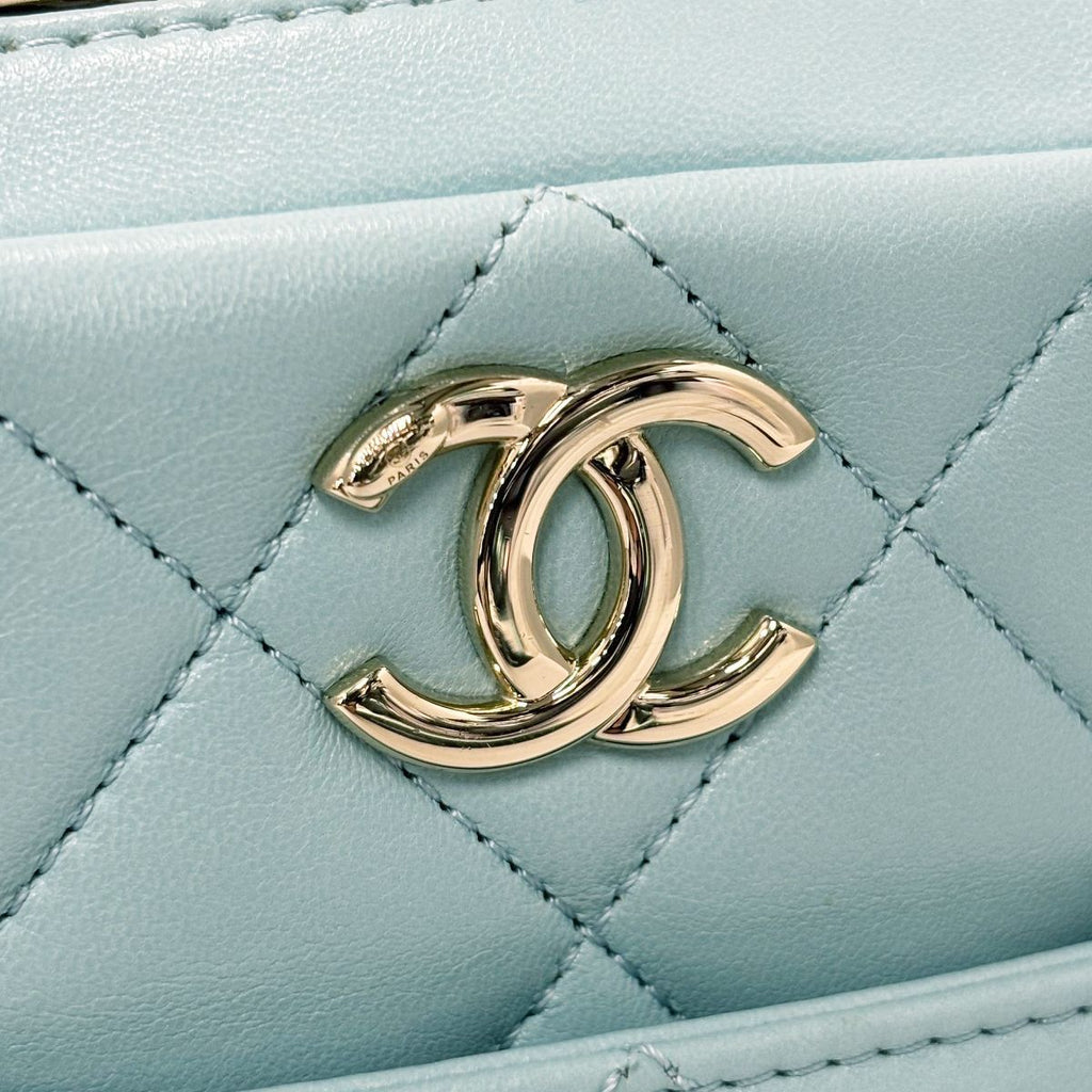 Chanel Quilted Chain Shoulder Bag Lambskin Trendy CC Mizuiro Champagne Gold — view 5