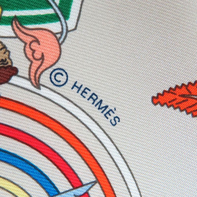 Hermes Carre 45 Volants Flying 100% Silk GRIS Per-e VERT JA Scarf — view 9