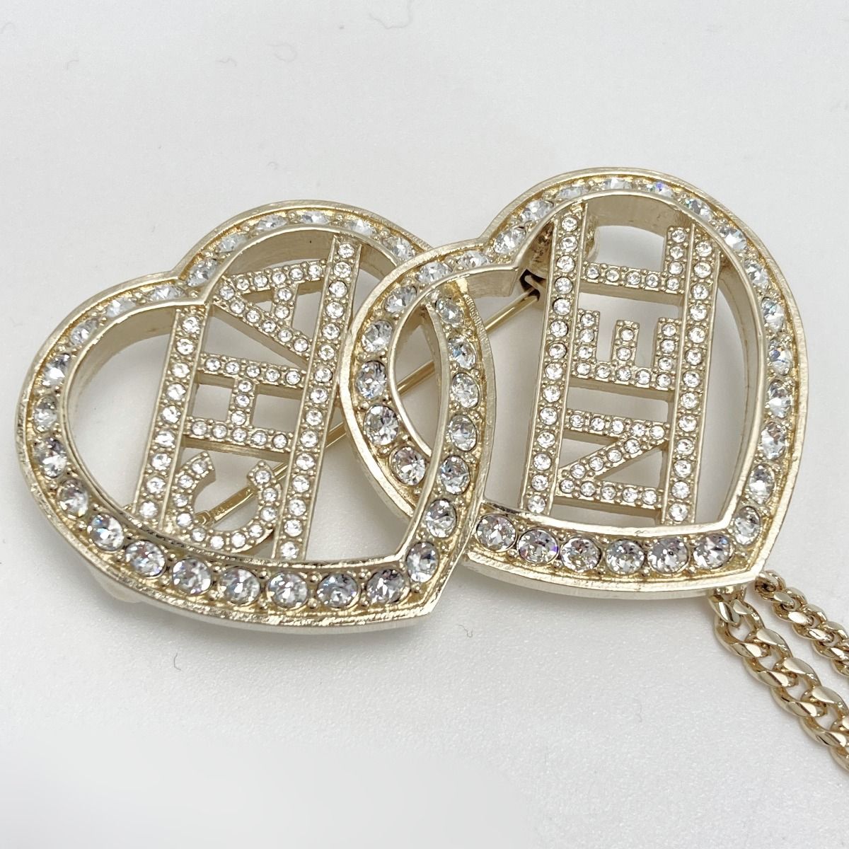 Chanel Coco Mark Heart Chain Brooch Gold GP Rhinestone — view 4