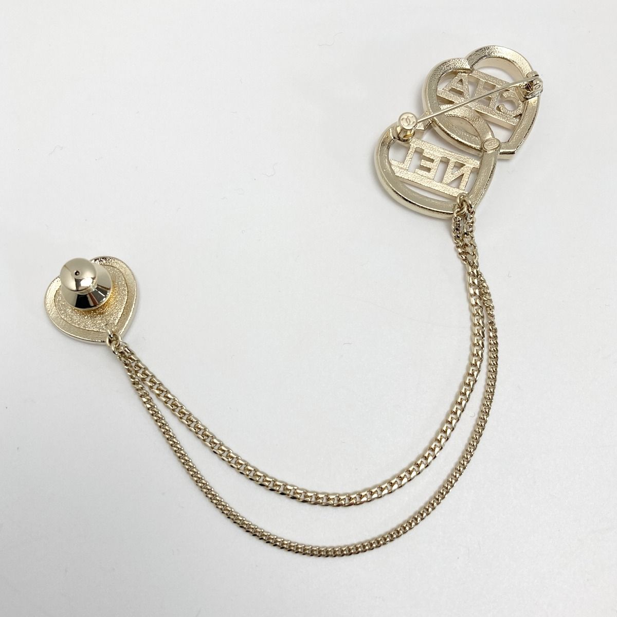 Chanel Coco Mark Heart Chain Brooch Gold GP Rhinestone — view 3