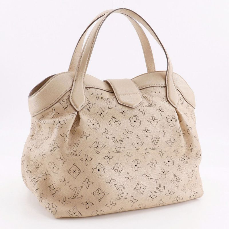 Louis Vuitton Sealth PM Monogram Mahina Opal Beige Ar1101 Handbag — view 3
