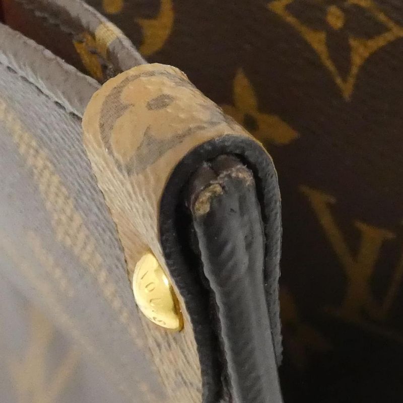 Louis Vuitton Monogram Giant On The Go GM Bag — view 4