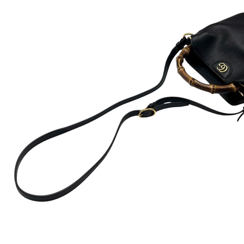 Gucci 2-Way Shoulder Bag Diana Small Bamboo — view 6