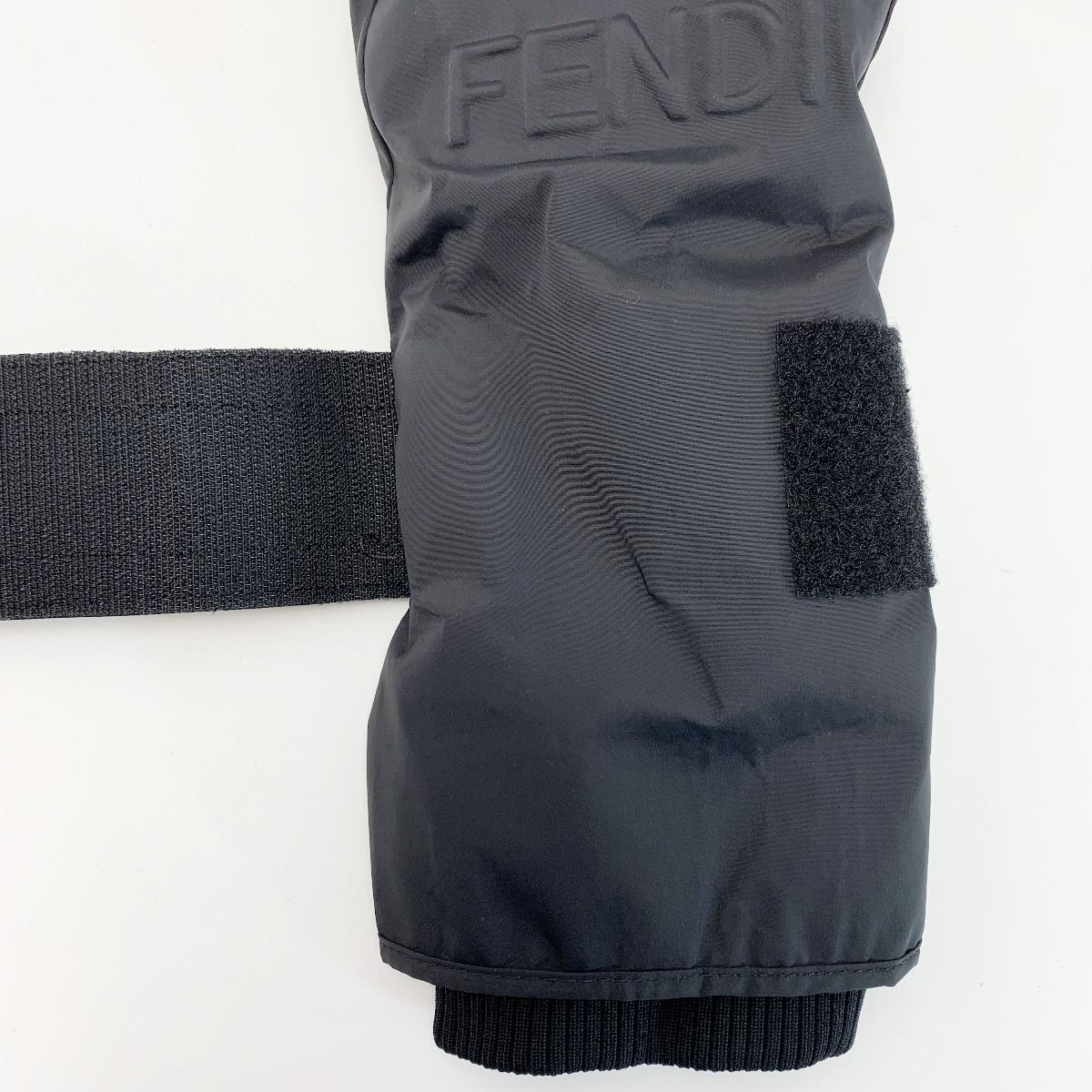 Fendi Embossed FF Logo Gloves Black L Size Nylon — view 4