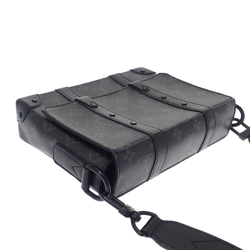 Louis Vuitton Trunk Messenger PM Shoulder Bag Monogram Canvas Black — view 9