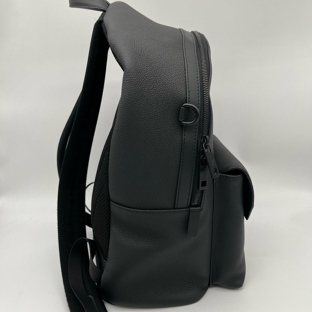 Louis Vuitton LV Aerogram Pilot Sling Bag Leather Noir Black — view 3