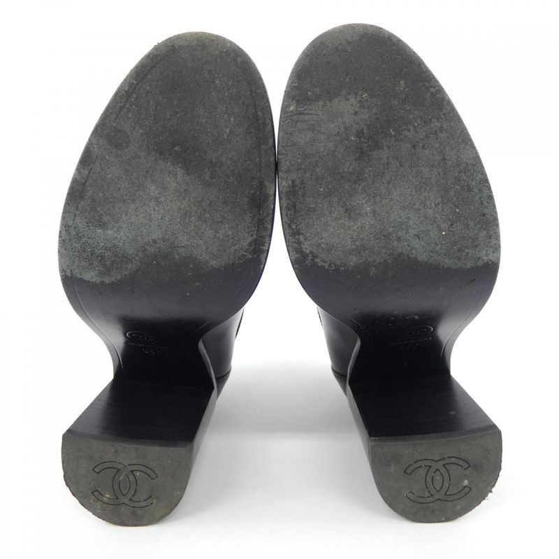 Chanel Size 35 Patent Black Boots — view 4