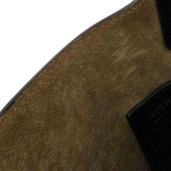 Loewe Pebble Bucket Bag Mini Aanbbbmx 01 — view 8