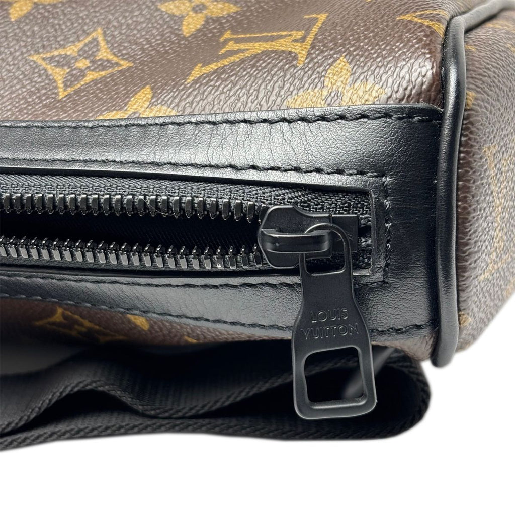 Louis Vuitton Shoulder Bag Monogram Chokes — view 7