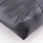Gucci Messenger Bag GG Supreme Canvas Black Shoulder — view 4