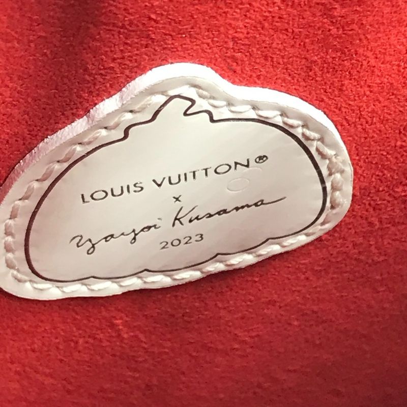 Louis Vuitton Shoulder Bag Neo Noe Monogram Empreinte Leather Red — view 6