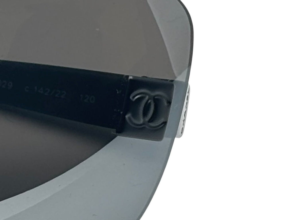 Chanel Rimless Sunglasses Eyewear 120 CC Logo Black — view 4