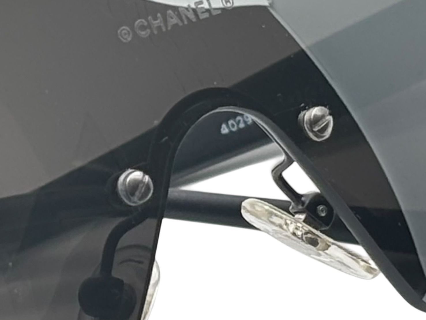 Chanel Rimless Sunglasses Eyewear 120 CC Logo Black — view 6
