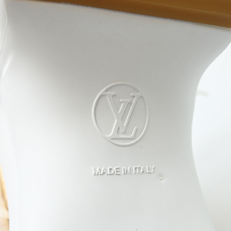 Louis Vuitton Size 24 White Sneakers — view 9