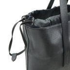 Louis Vuitton Taiga Cabas Light Tote Bag Large Shoulder — view 5