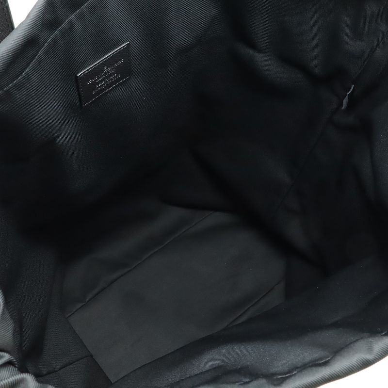 Louis Vuitton Taiga Cabas Light Tote Bag Large Shoulder — view 8