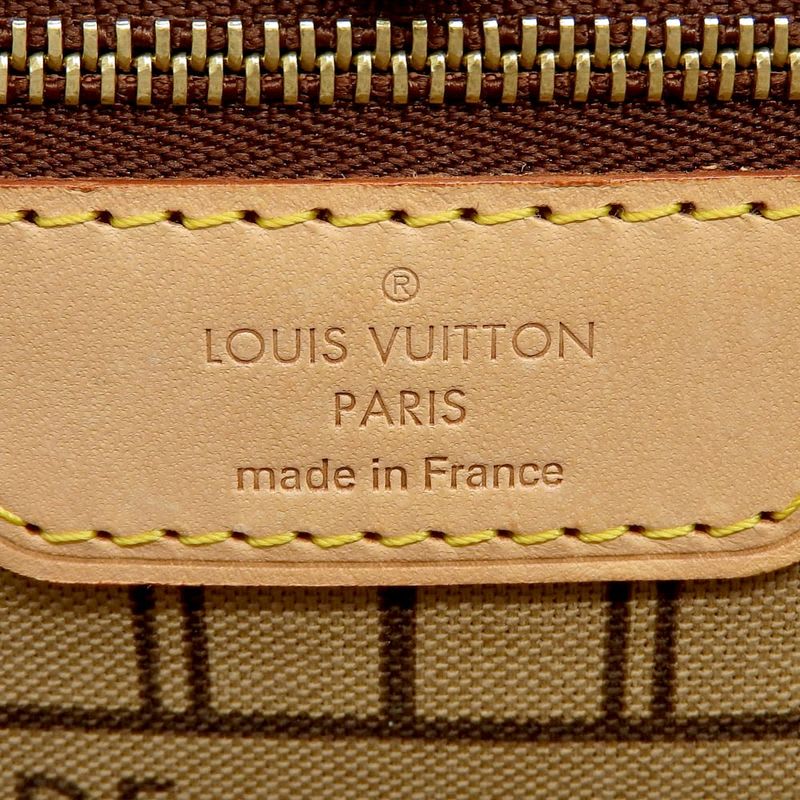 Louis Vuitton Monogram Neverfull PM Tote Bag — view 8