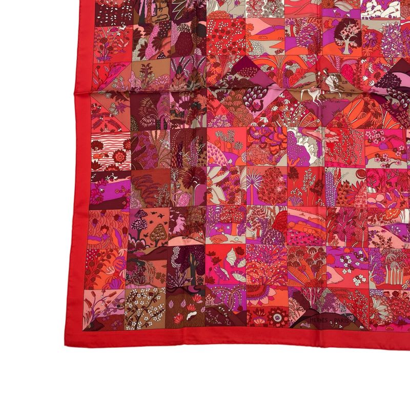 Hermes Scarf Carre 90 Silk Tout En Quilt Red — view 4