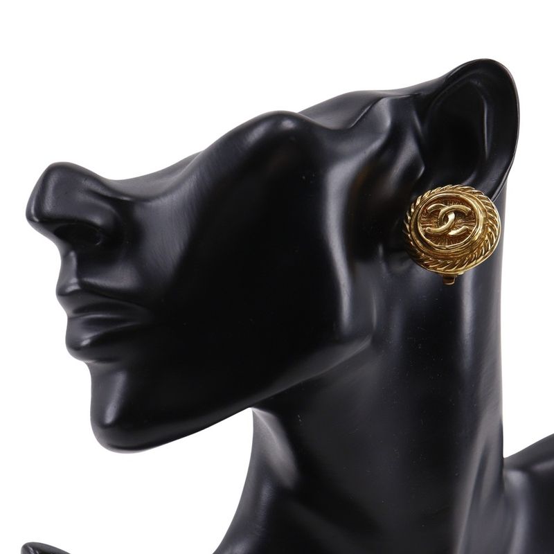 Chanel Coco Mark Vintage Gold Plated 93 P 23.8 g Earrings — view 3