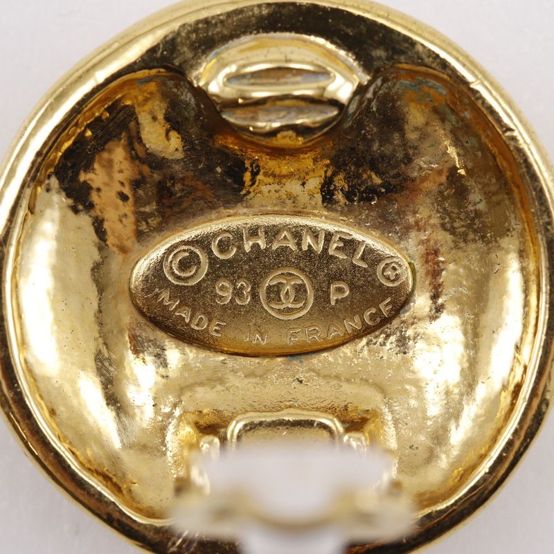 Chanel Coco Mark Vintage Gold Plated 93 P 23.8 g Earrings — view 9