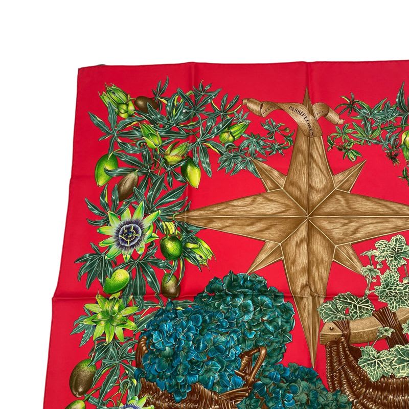 Hermes Scarf Carre 90 P 100% Silk Assiflores Passion Flower Black Red — view 2