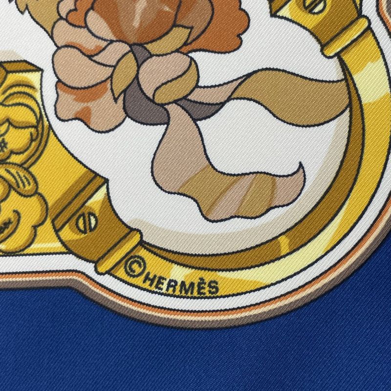 Hermes Scarf Silk Carre 90 Copeaux Sawdust Horse Pattern Tool Beige Navy White — view 7