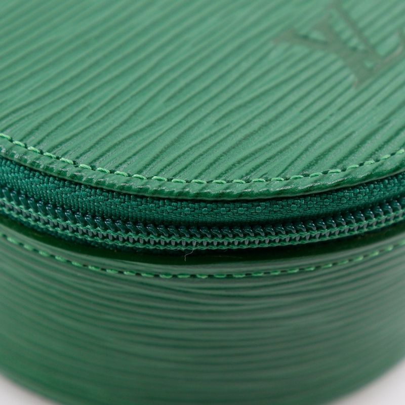 Louis Vuitton Ecrin Bijou 12 Jewelry Case Pouch Epi Leather Borneo Green — view 4